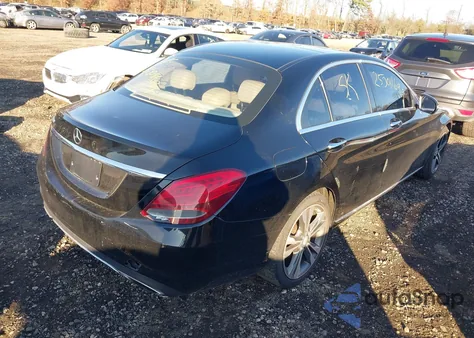 2016 Mercedes-Benz C 300 из США, поврежденный, VIN 55SWF4JB7GU077491